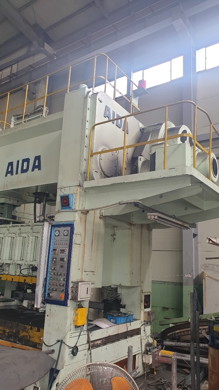 400톤  300톤 입니다