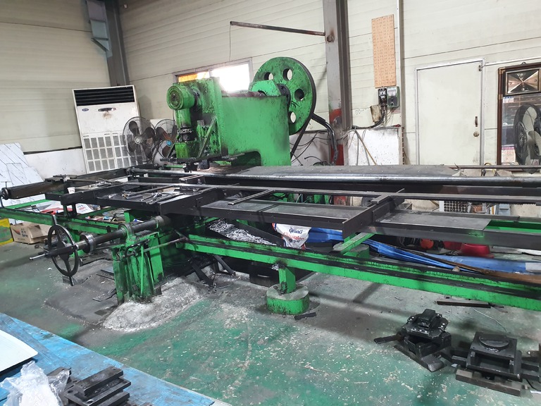 타공기계입니다